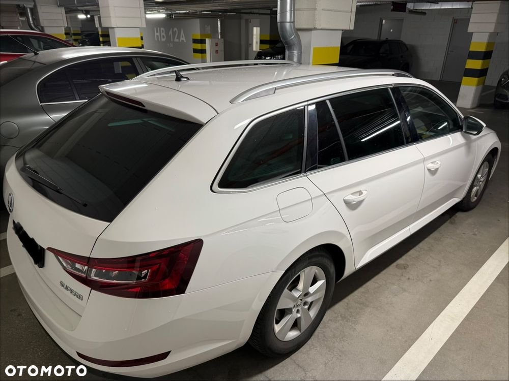 Skoda Superb 1.8 TSI Ambition DSG - 17