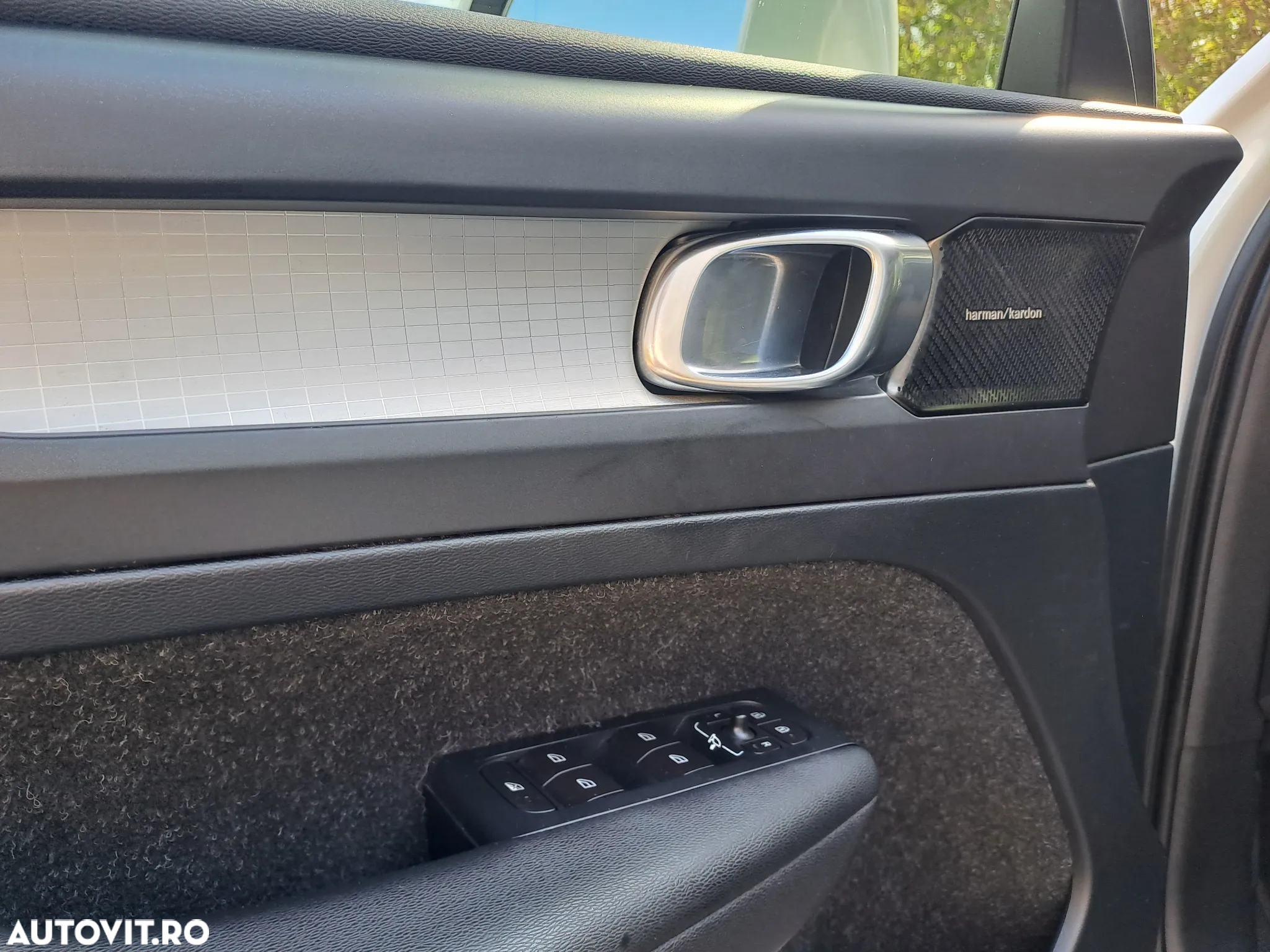 Volvo XC 40 D3 AWD Geartronic Momentum - 12