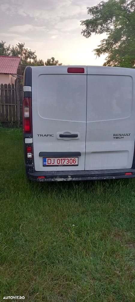 Renault Trafic Grand Combi L2H1 Authentique - 2