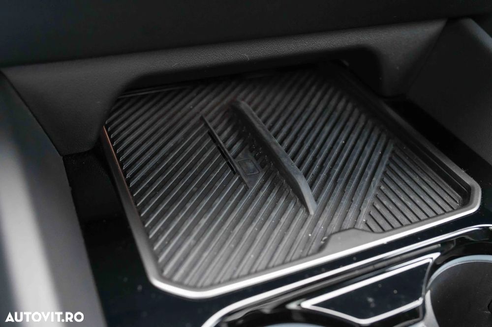 BMW Seria 5 520d xDrive Aut. - 38