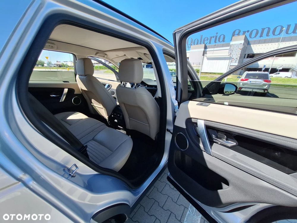Land Rover Discovery Sport 2.0 D200 mHEV S - 16