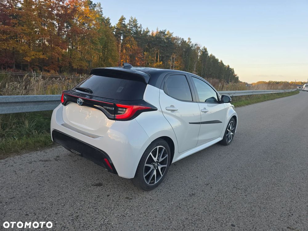 Toyota Yaris Hybrid 1.5 Executive - 10