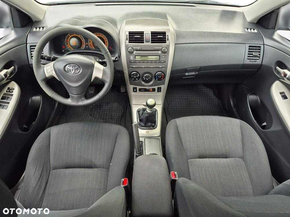 Toyota Corolla - 20