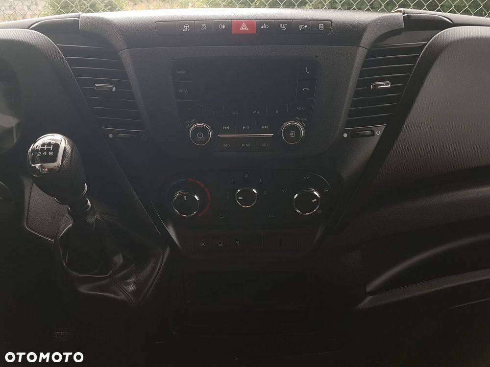 Iveco DAILY KONTENER NISKOPODŁOGOWY 4,44x2,23x2,43 SKLEP FOODTRUCK BAR KLIMA KONIOWÓZ KAMPER - 10