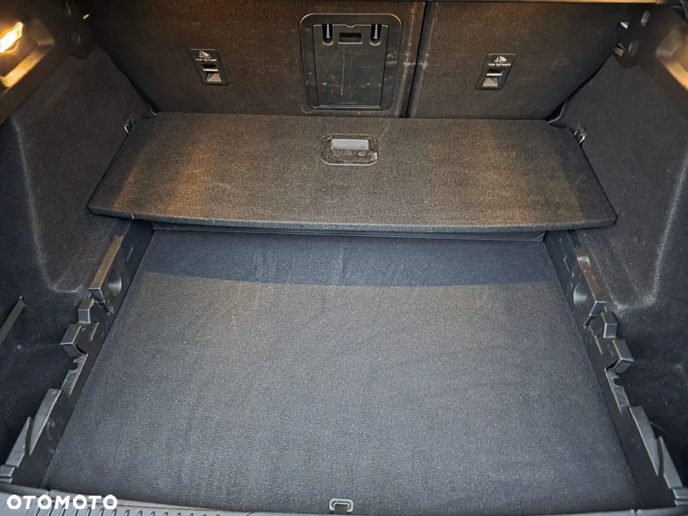 Ford Focus 1.5 EcoBlue Start-Stopp-System ST-LINE DESIGN - 19