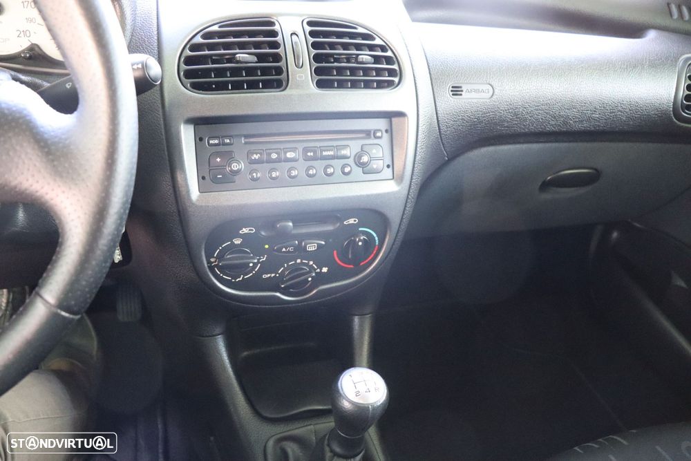 Peugeot 206 1.4 16V XT - 9