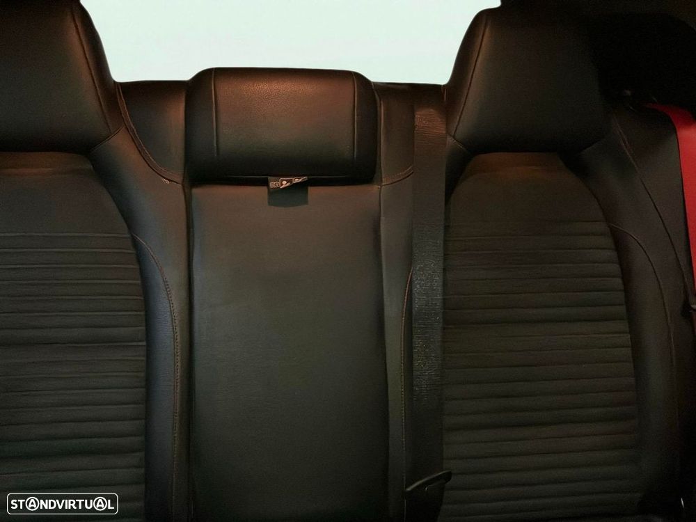 Mercedes-Benz A 45 AMG 4-Matic - 16