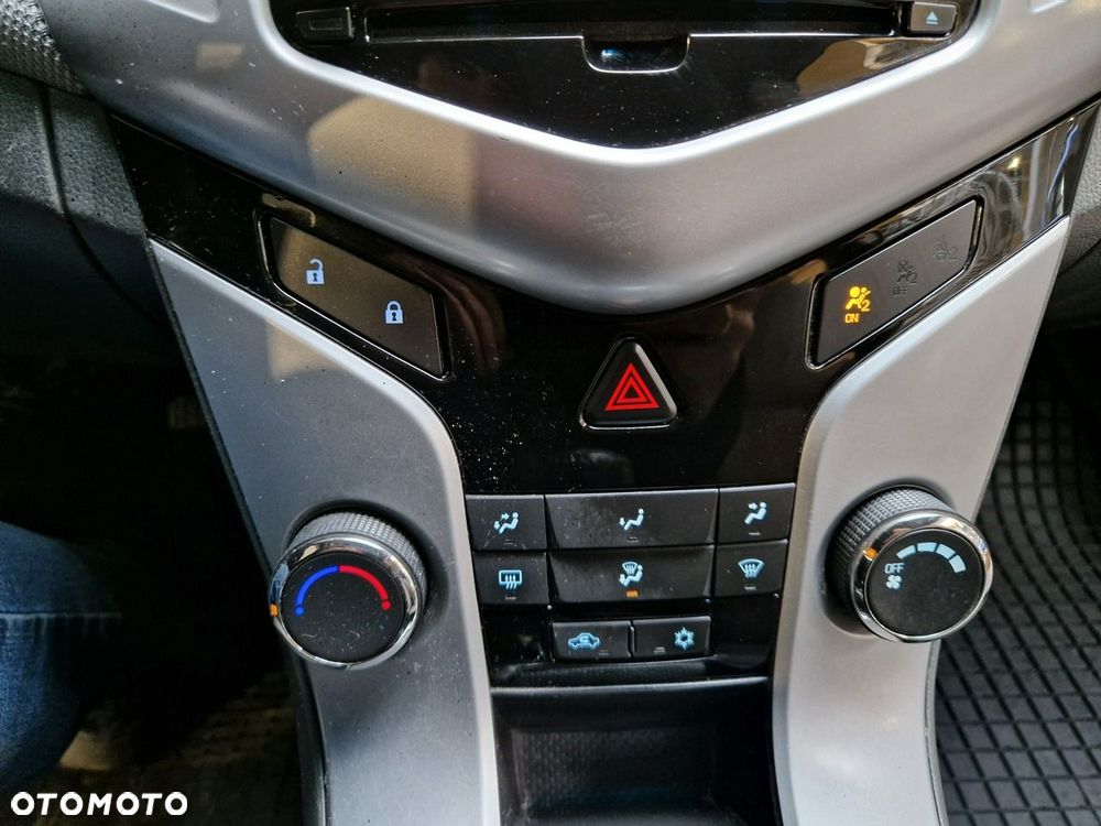 Chevrolet Cruze 1.6 LS - 16