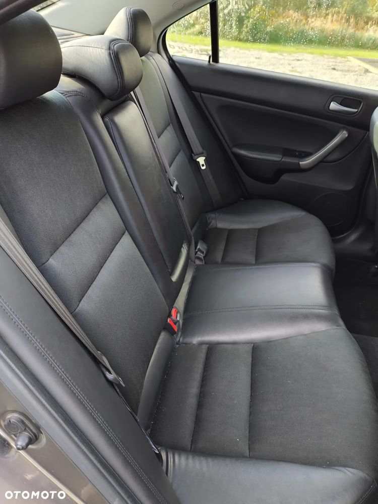 Honda Accord 2.0 Sport - 4