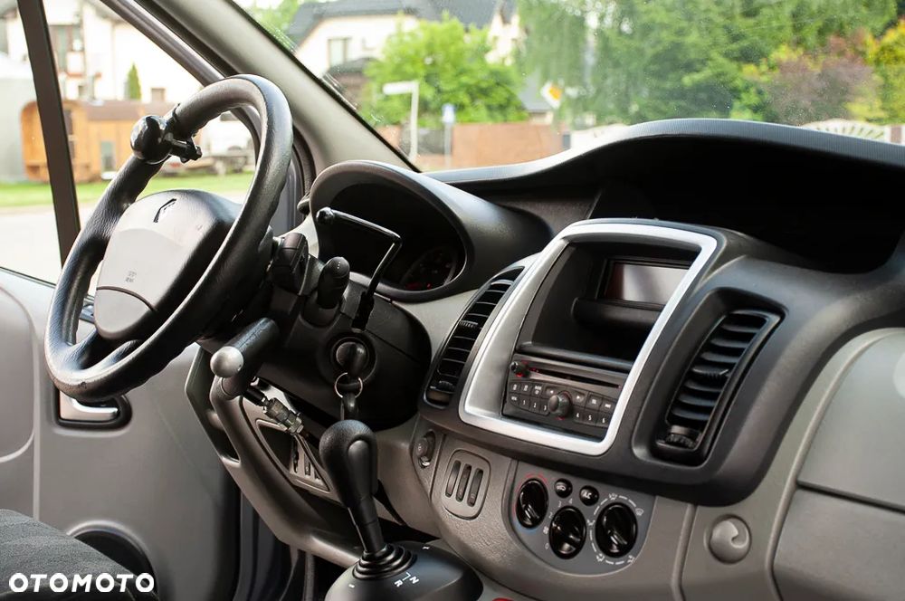 Renault Trafic - 18