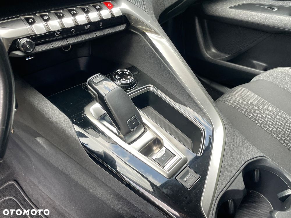Peugeot 3008 BlueHDi 130 Stop & Start EAT8 Allure - 8