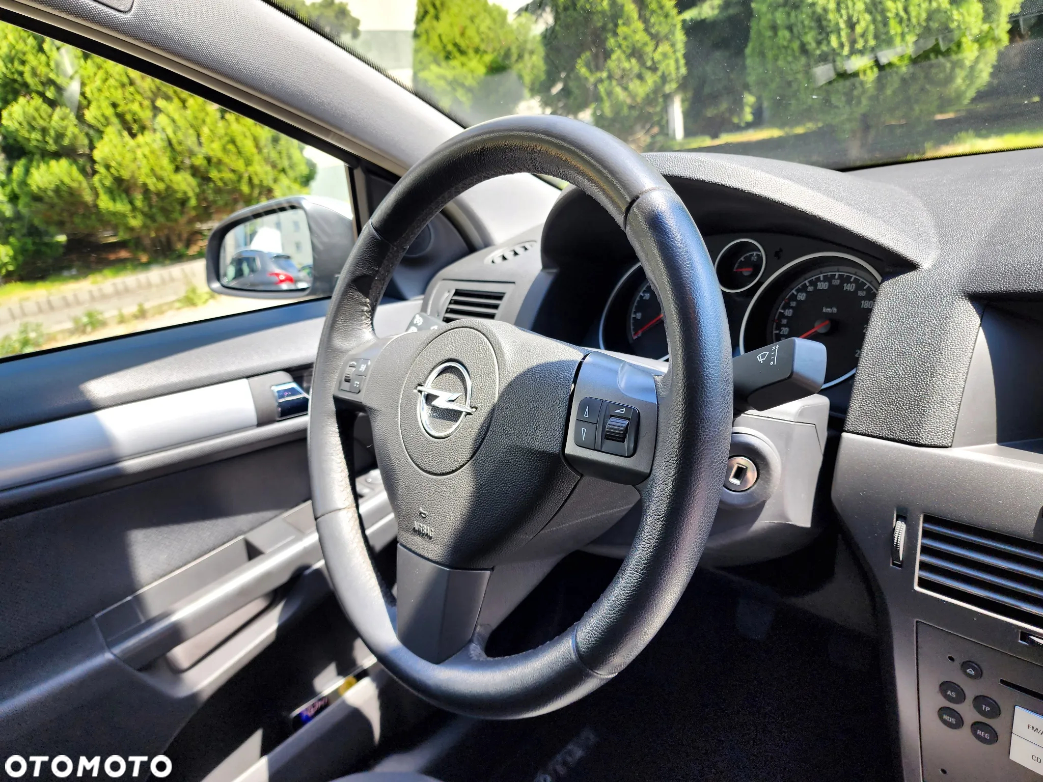 Opel Astra GTC 1.6 Edition - 22