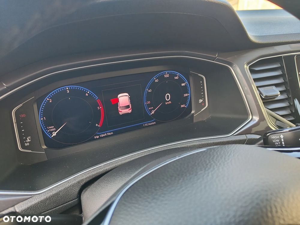 Volkswagen T-Roc 1.6 TDI SCR DPF IQ Drive - 9