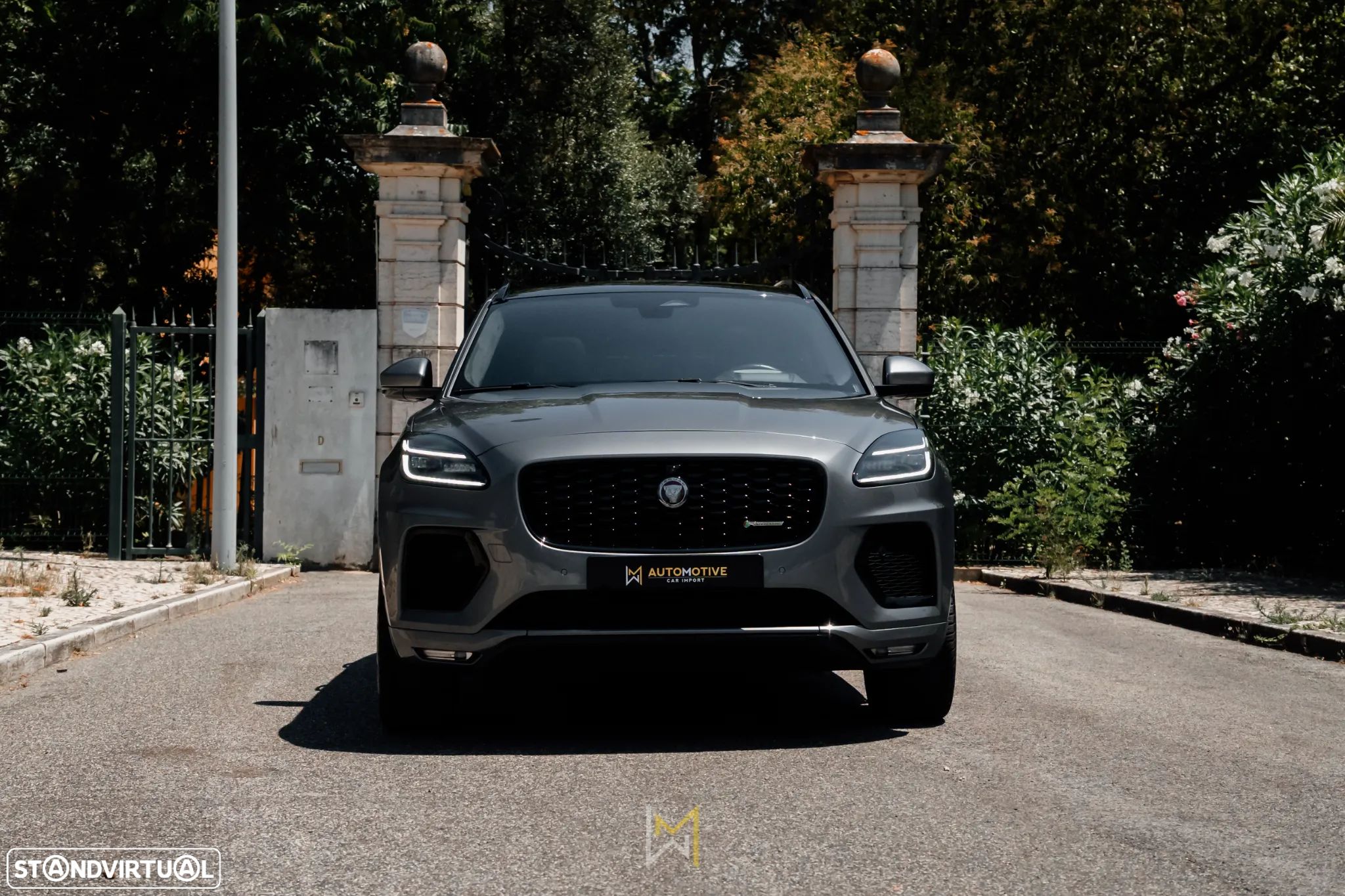Jaguar E-Pace 1.5 P300e R-Dynamic SE AWD Aut. - 1