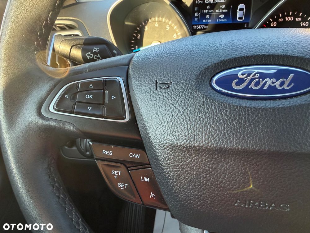 Ford Kuga 1.5 EcoBoost 2x4 Titanium - 29