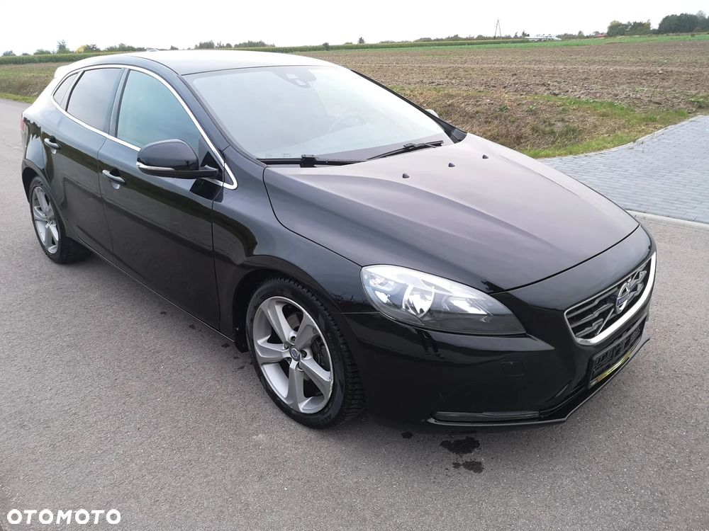 Volvo V40 T3 Momentum - 25