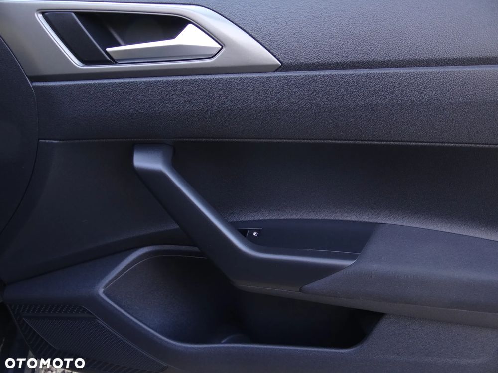 Volkswagen Polo 1.6 TDI SCR Comfortline - 22