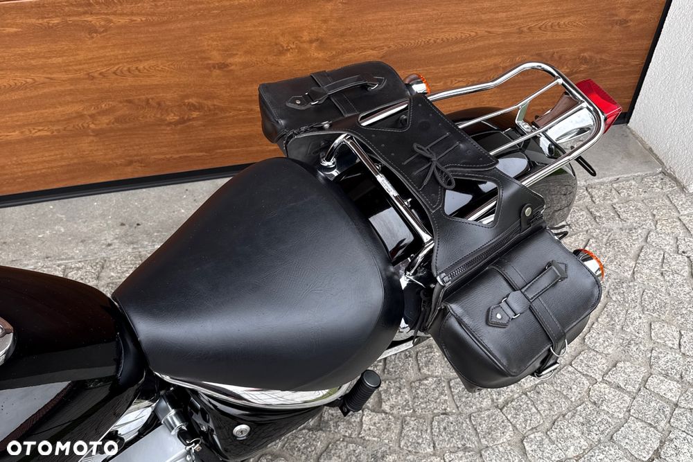 Suzuki Intruder - 27