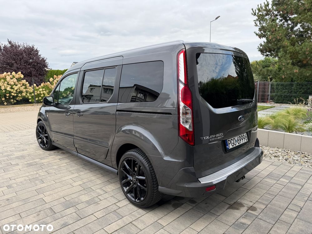 Ford Tourneo Connect Grand - 12