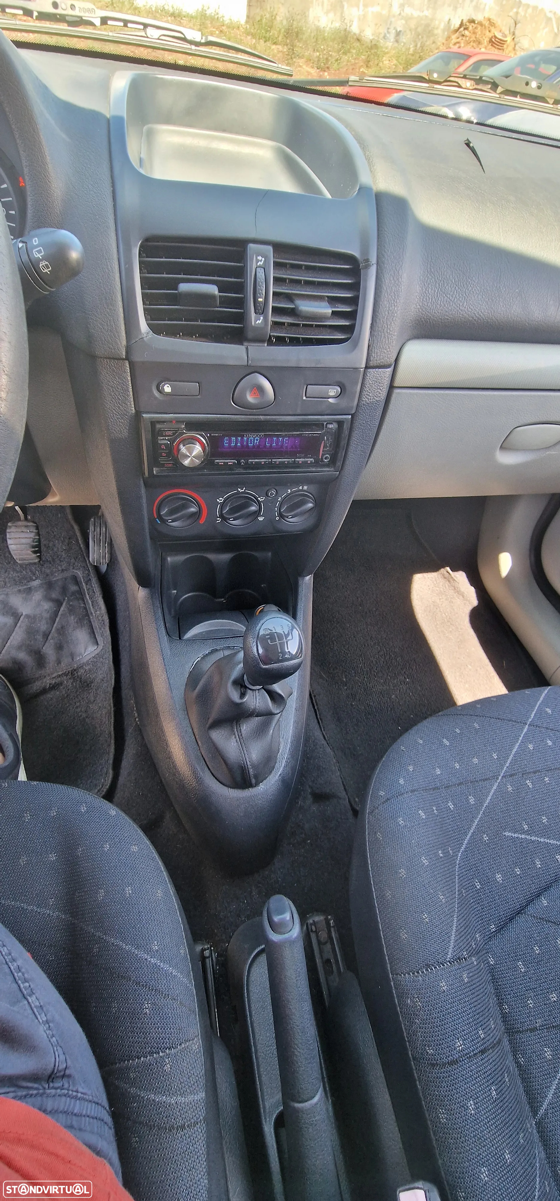Renault Clio 1.2 - 10