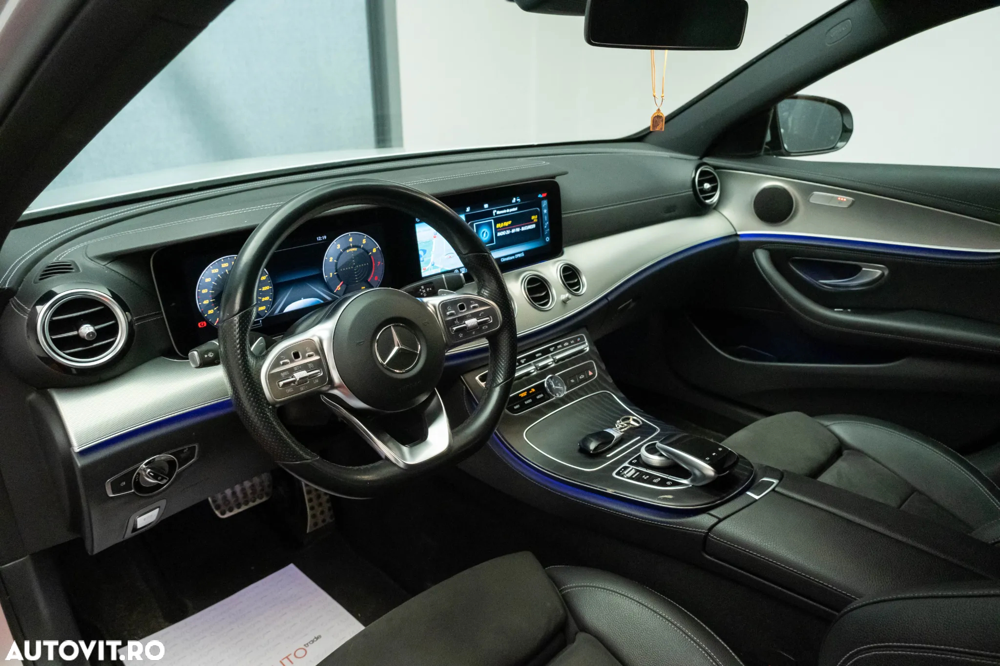 Mercedes-Benz E 200 9G-TRONIC AMG Line - 17