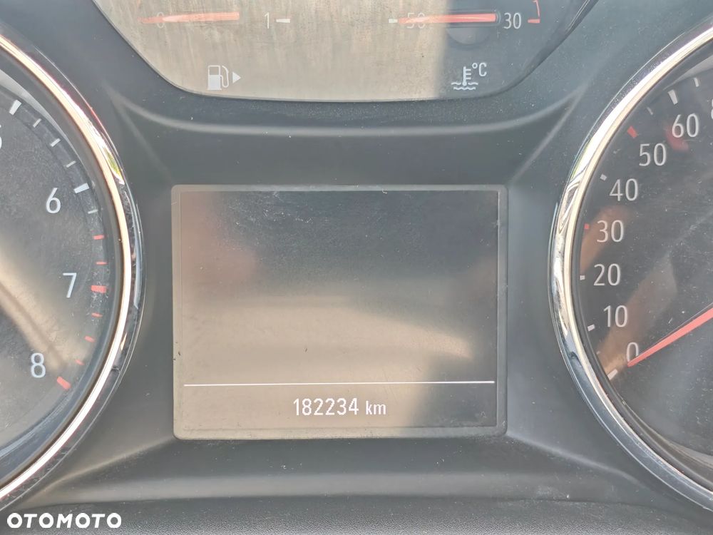 Opel Astra 1.4 T Enjoy S&S - 23