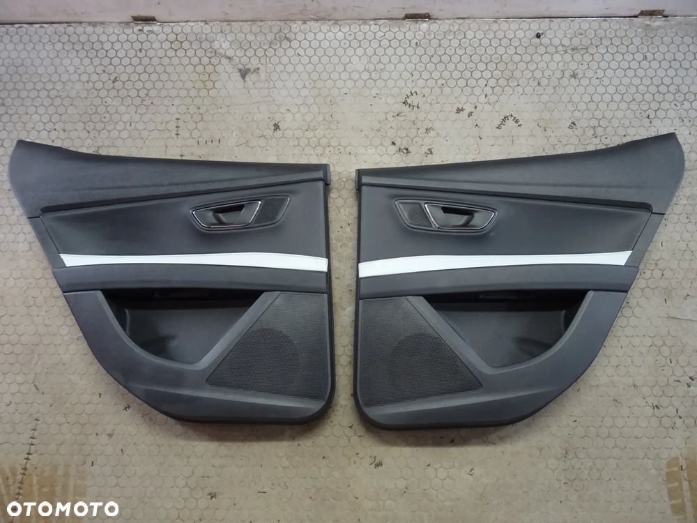 boczek drzwi tyl lewy prawy Skora Seat Leon Curpa III 5F HB czesci
