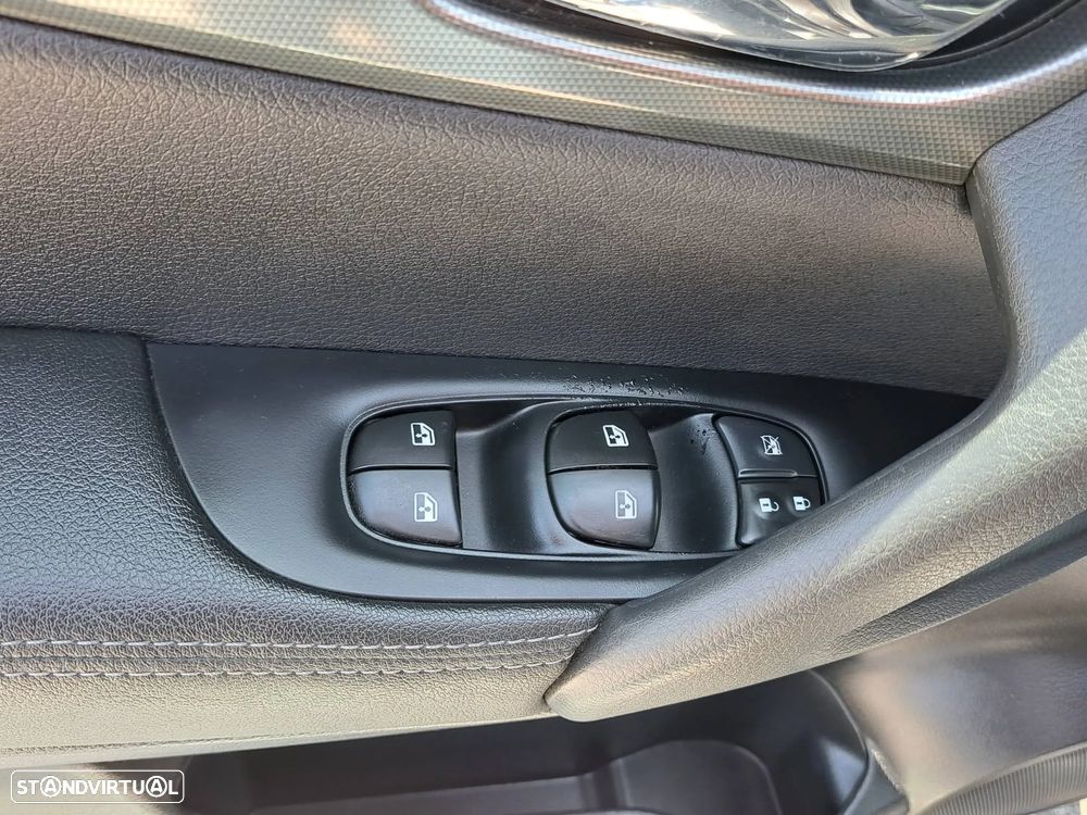 Nissan Qashqai 1.3 DIG-T N-Connecta J18 - 29