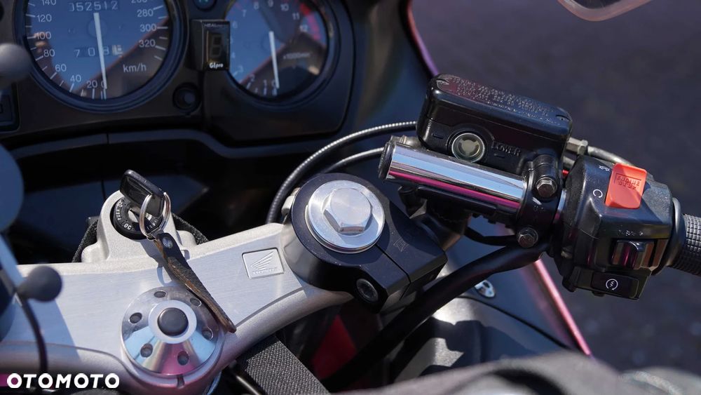 Honda CBR - 15