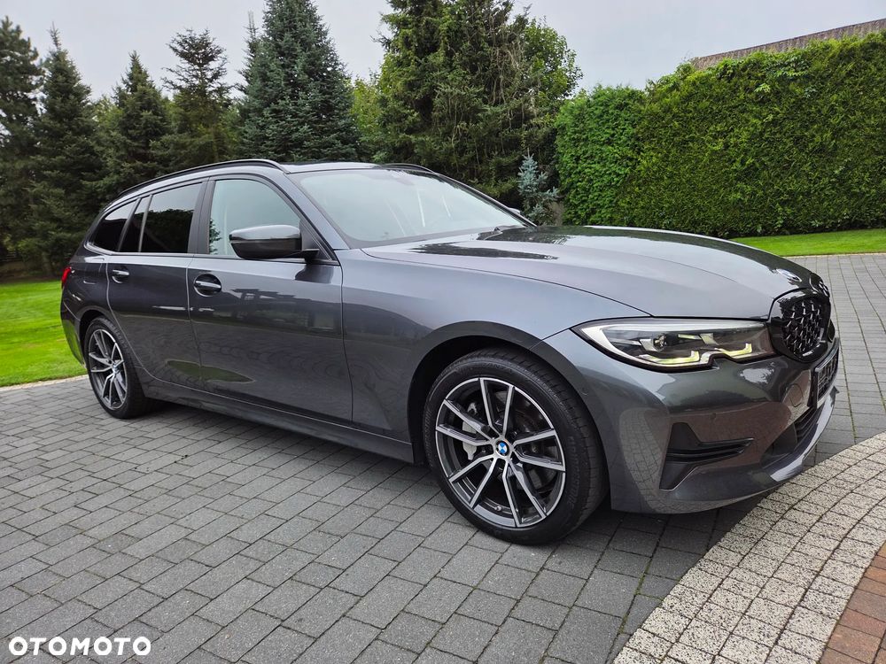 BMW Seria 3 330i Touring xDrive Sport Line - 15