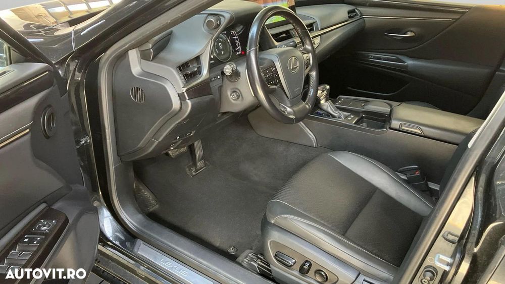 Lexus Seria ES 300h Executive Line - 9