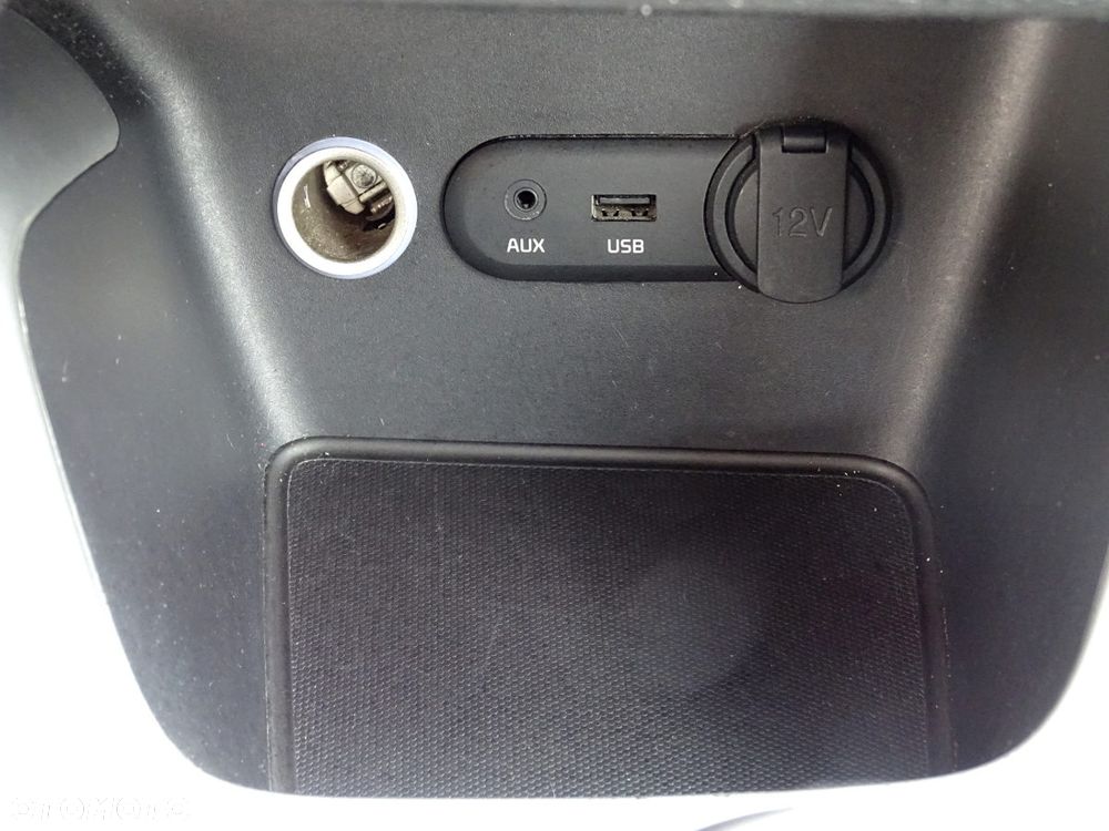 Kia Ceed 1.4 L - 19