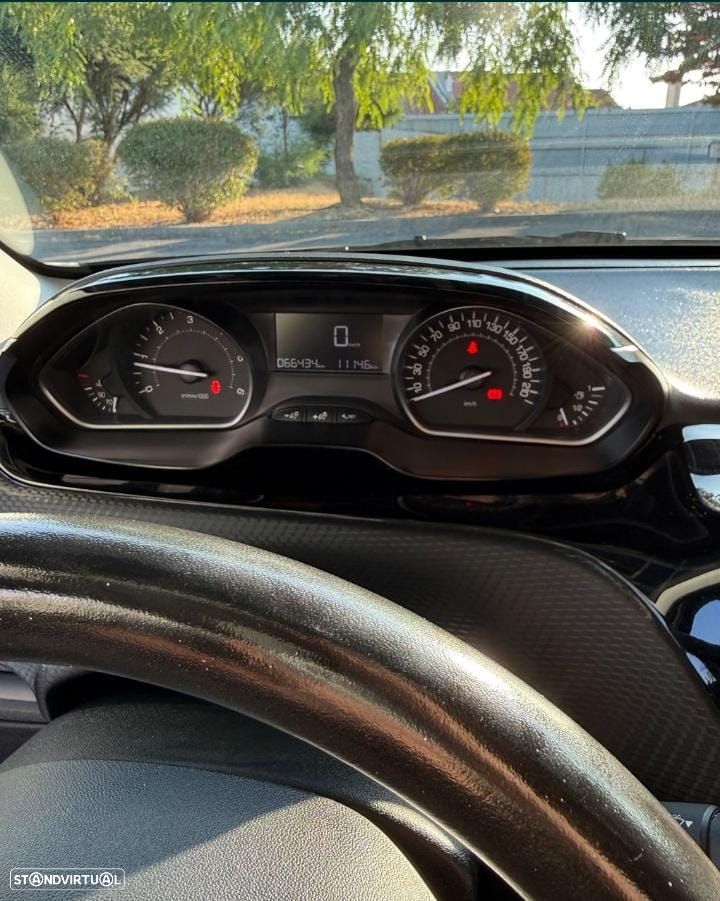Peugeot 2008 1.6 BlueHDi Style - 8