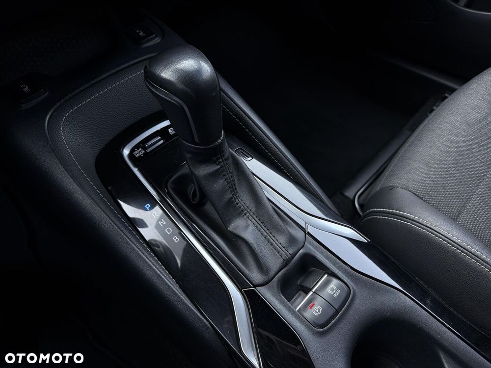 Toyota Corolla 1.8 Hybrid Comfort - 13