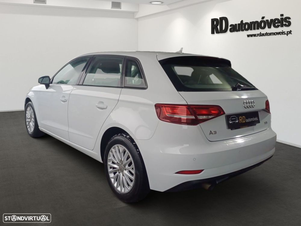 Audi A3 Sportback 1.6 TDI - 4