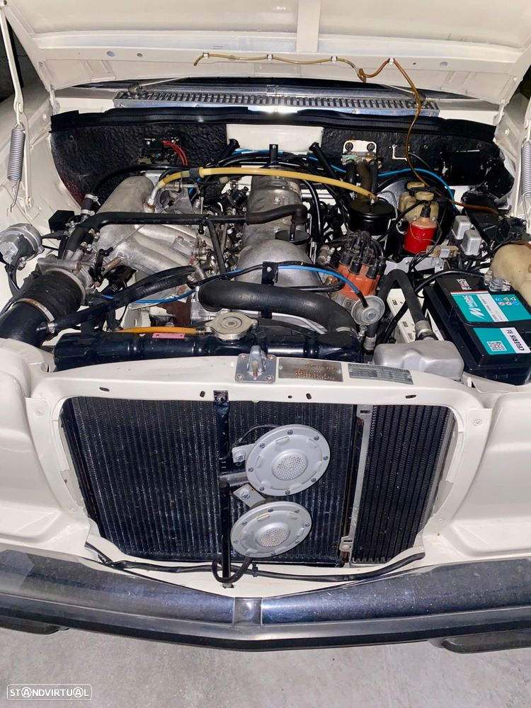 Mercedes-Benz W114/W115 (1968-1974) 250 CE - 4
