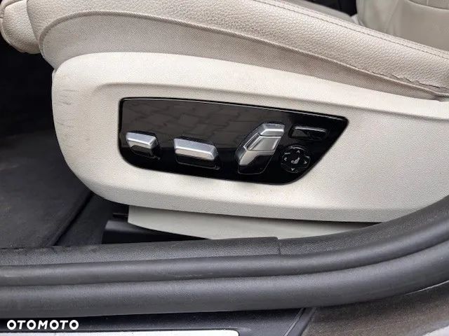 BMW Seria 5 520d Luxury Line - 16