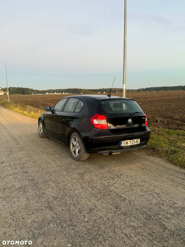 BMW Seria 1 116I 2005 photo 3