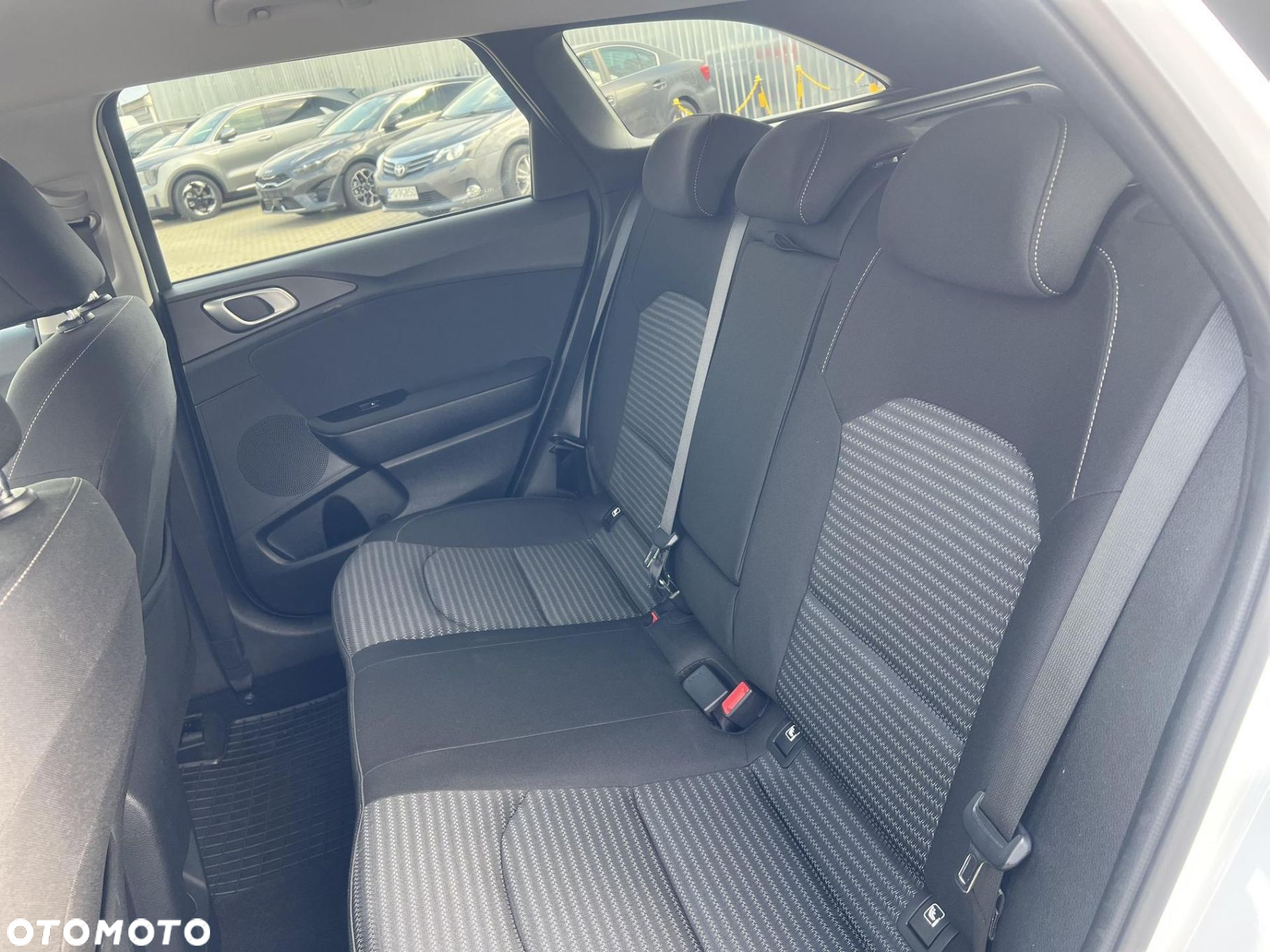 Kia Ceed 1.5 T-GDI M DCT - 16