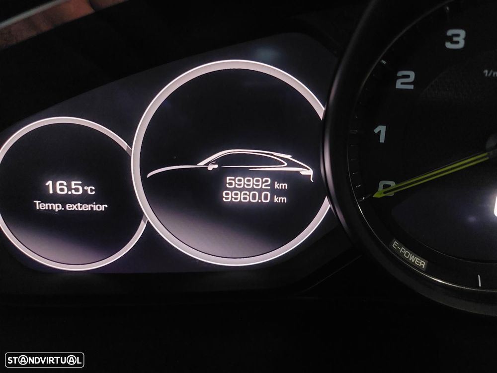 Porsche Cayenne Coupé E-Hybrid - 8