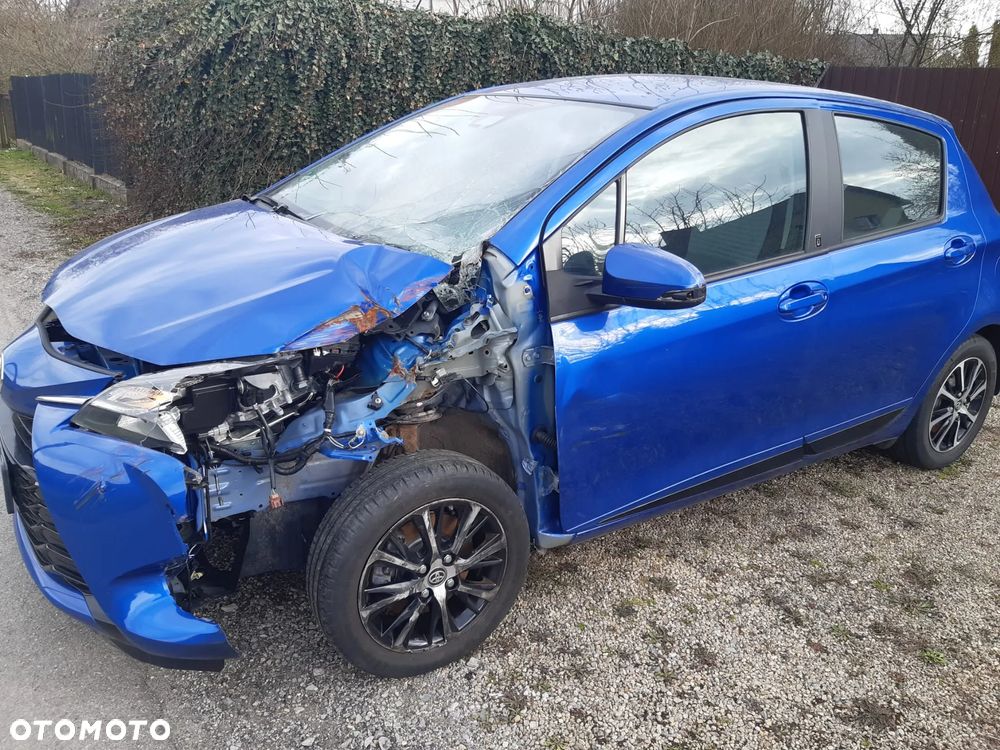 Toyota Yaris Hybrid 100 Premium - 3