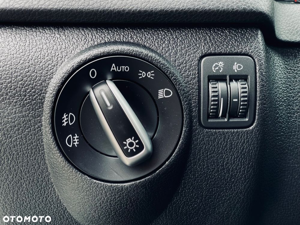 Volkswagen Tiguan 2.0 TDI R-Style - 36