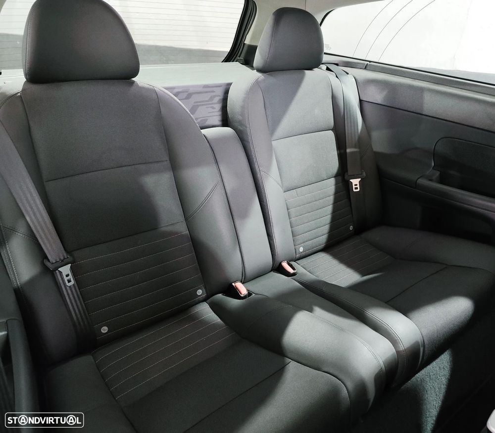 Volvo C30 2.0 D R-Design - 13