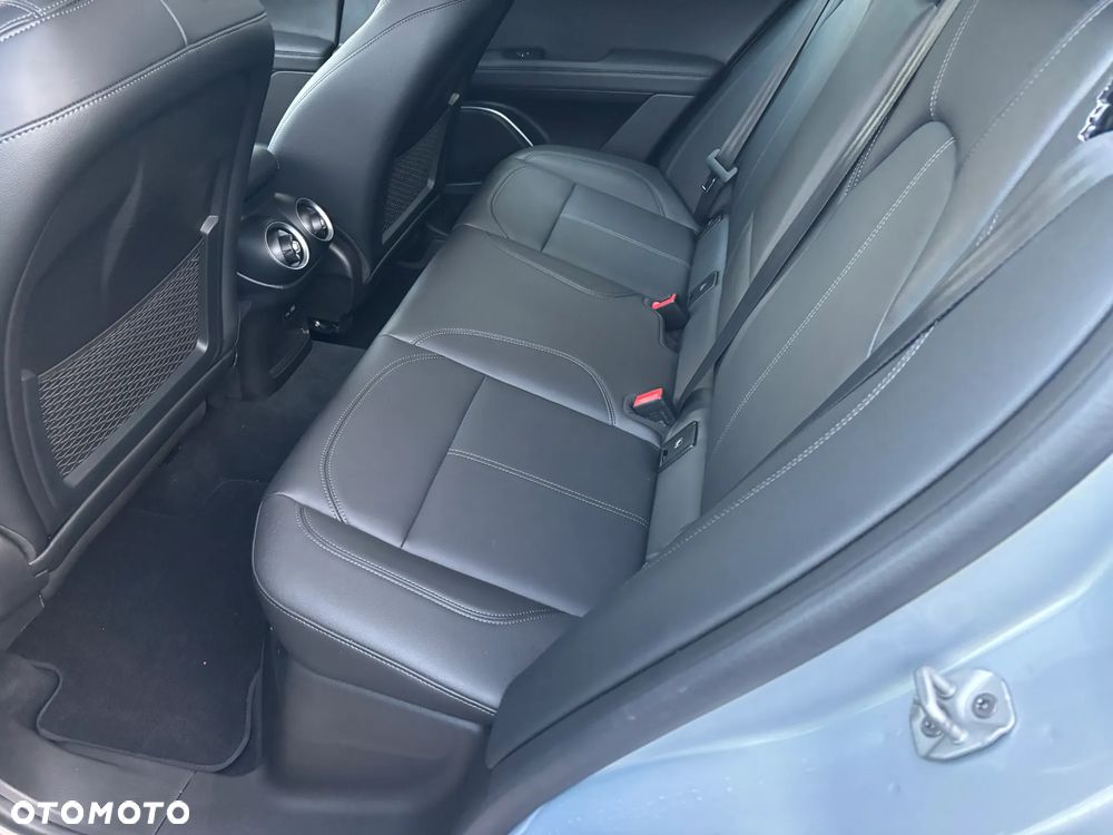 Alfa Romeo Stelvio 2.0 Turbo TI Q4 - 12