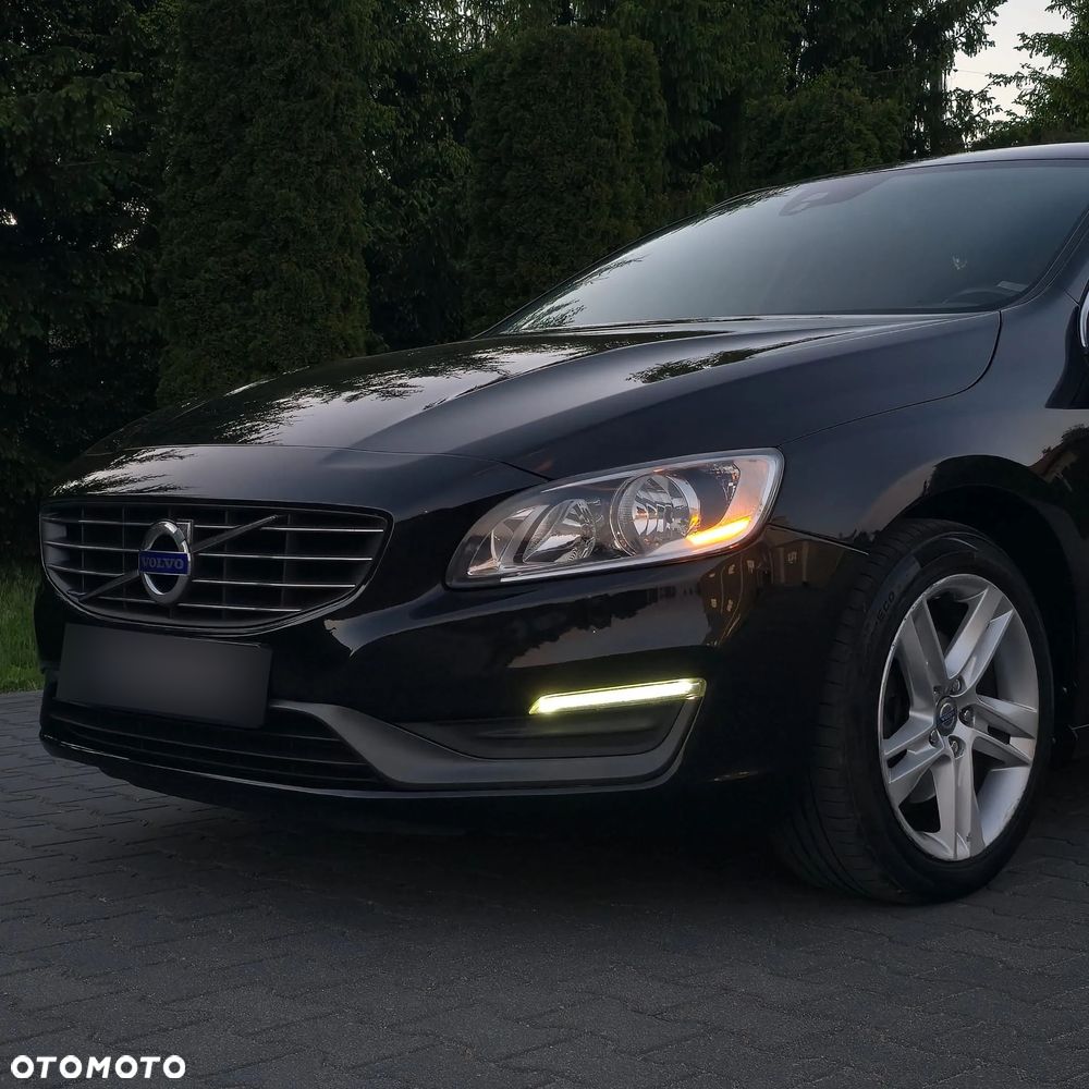 Volvo V60 D4 Momentum - 5
