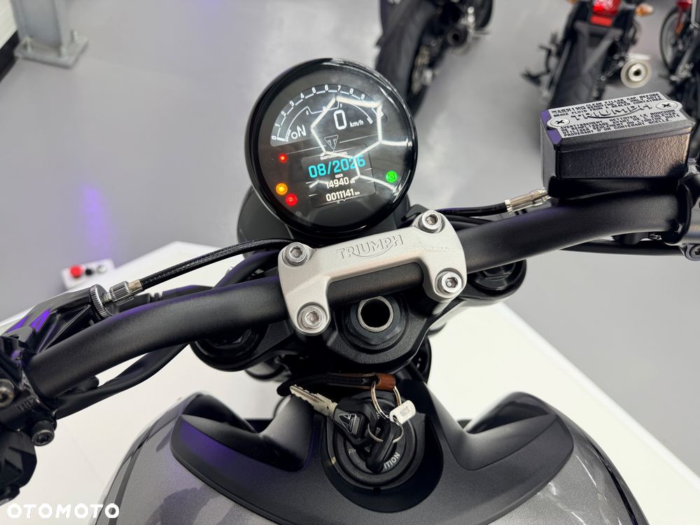 Triumph Trident - 33