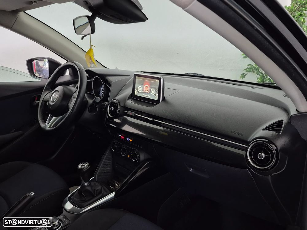 Mazda 2 1.5 Sky.Evolve Navi - 11