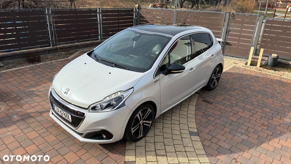 Peugeot 208 - 6