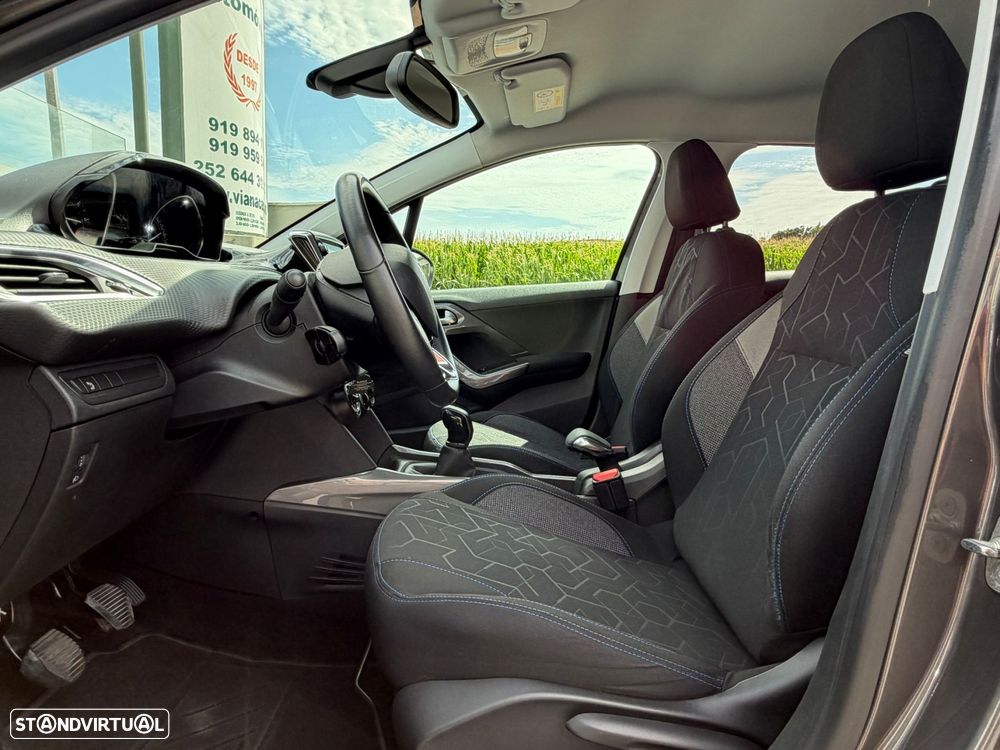 Peugeot 2008 1.2 PureTech Style - 10