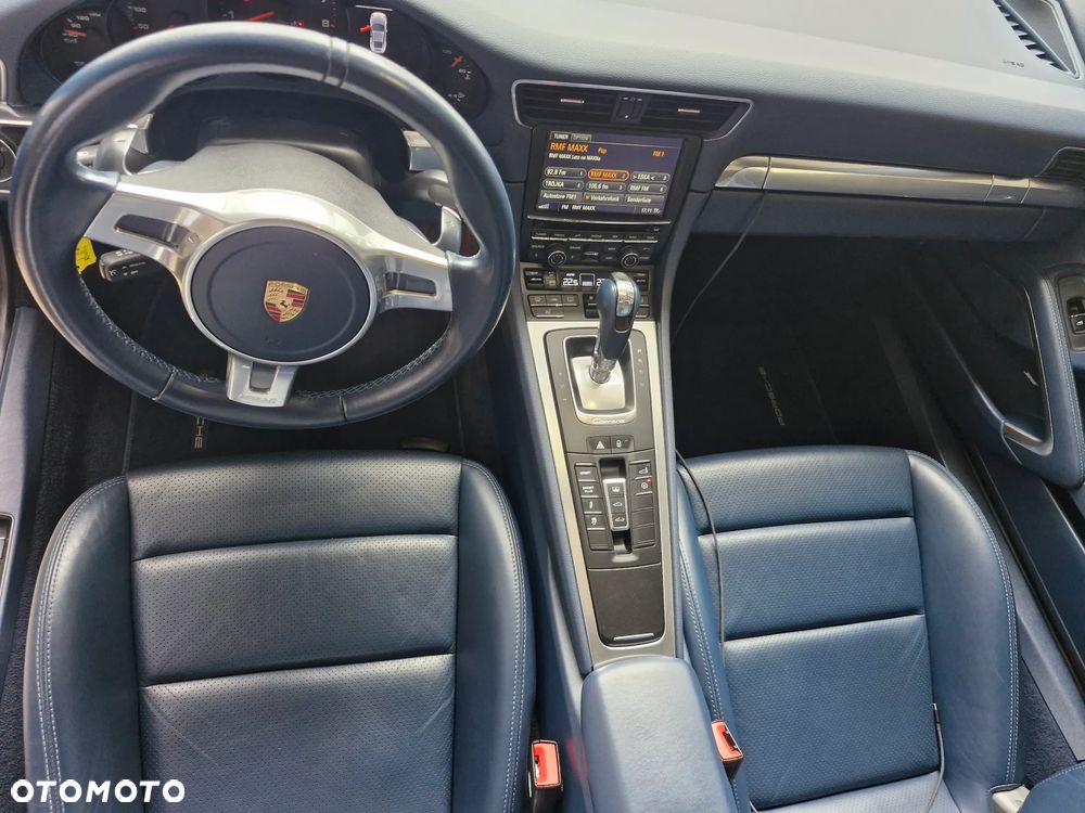 Porsche 911 Carrera 4 PDK Black Edition - 28